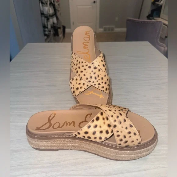 Sam Edelman Korina Sandal - Picture 2 of 3